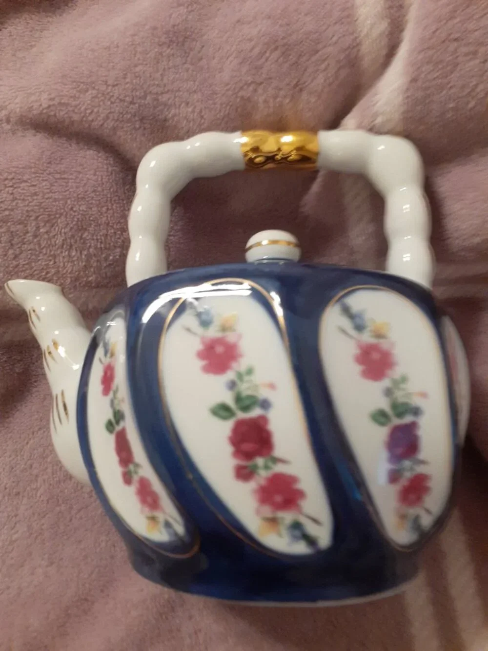 SMALL ROYAL BLUE TEAPOT, BEAUTIFUL